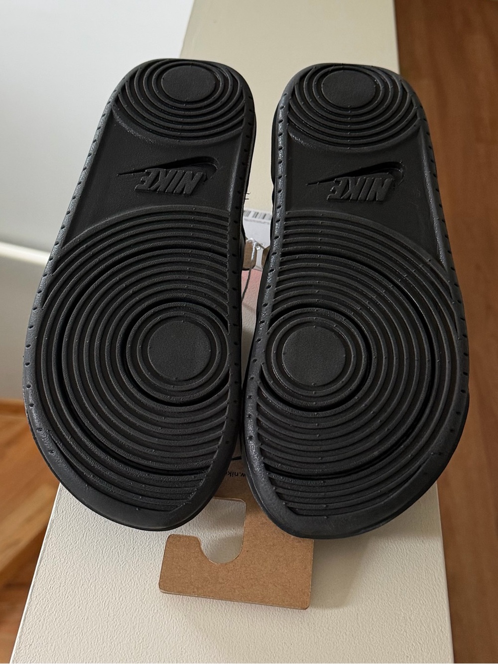 Brand new “Nike”(off court duo slide)slippers for women.Size-10,color-black 🖤 - Picture 5 of 8
